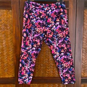 LAYER 8 -  Cropped with paint splatter print NWOT